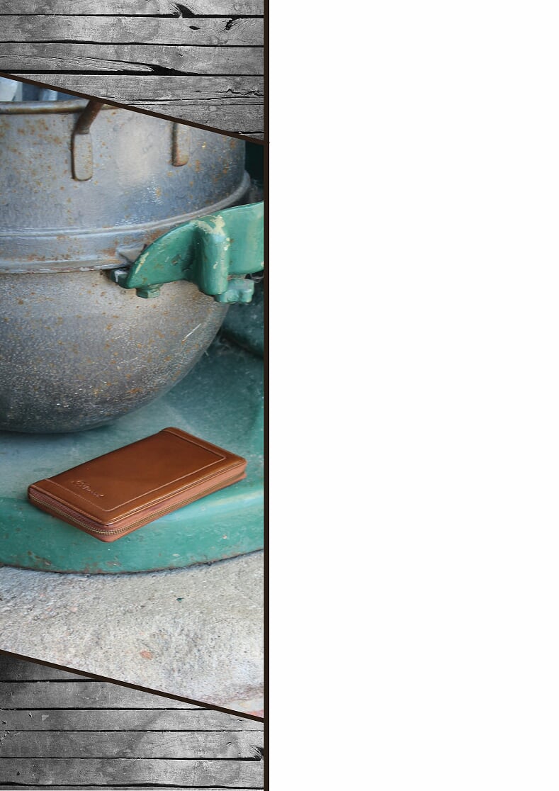 Men's Leather Travel Wallet